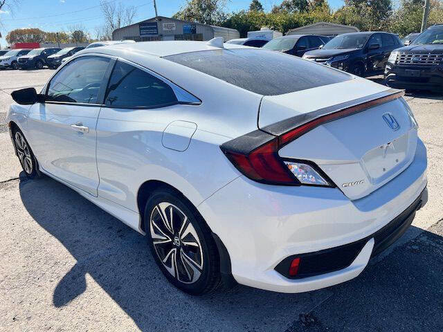Used 2017 Honda Civic EX-T image 4