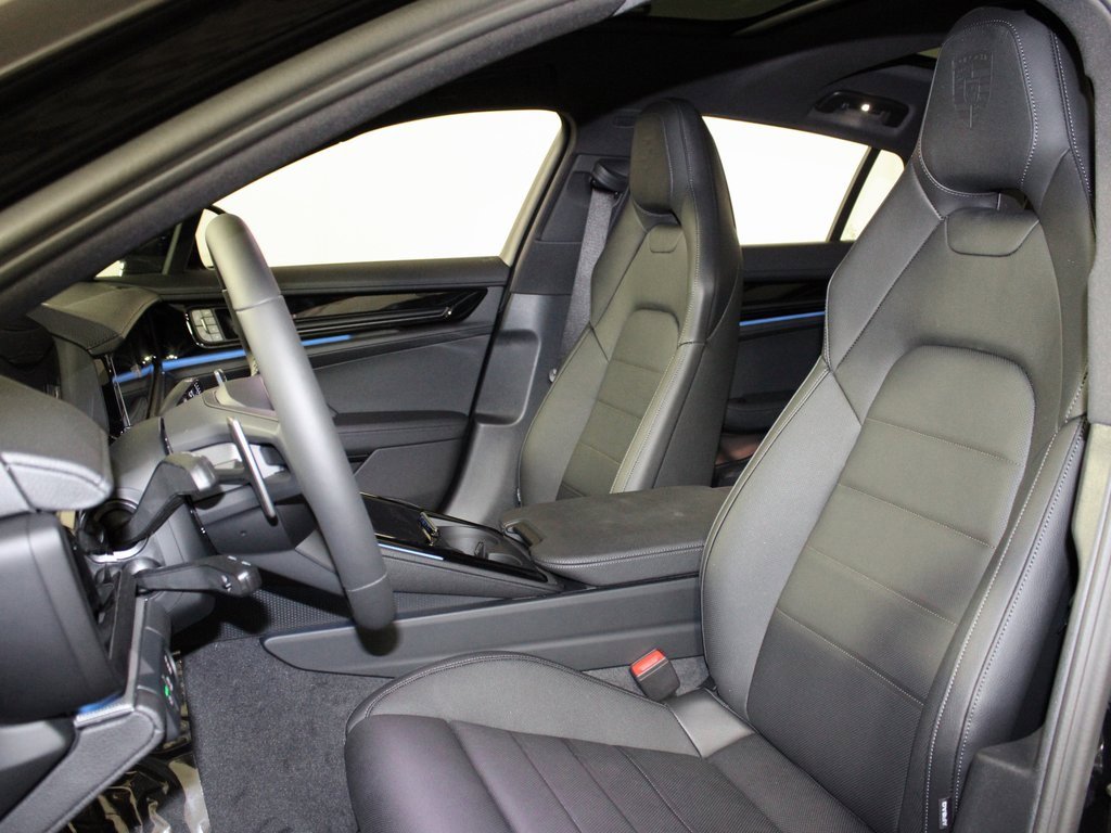 New 2026 Porsche Panamera 4 image 5