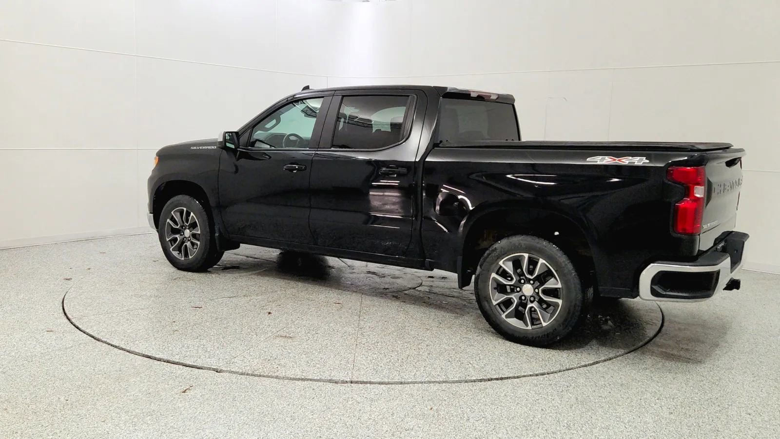 Used 2022 Chevrolet Silverado 1500 LT image 5