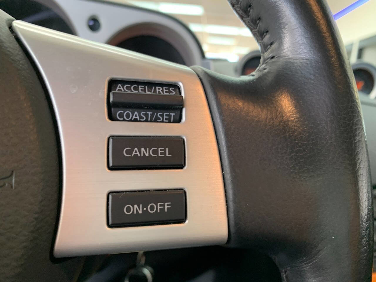 Used 2007 Nissan 350Z Touring w/ Cargo Convenience Pkg image 23