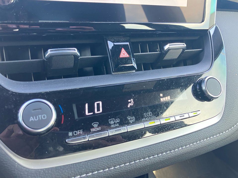 Used 2023 Toyota Corolla SE FWD image 22