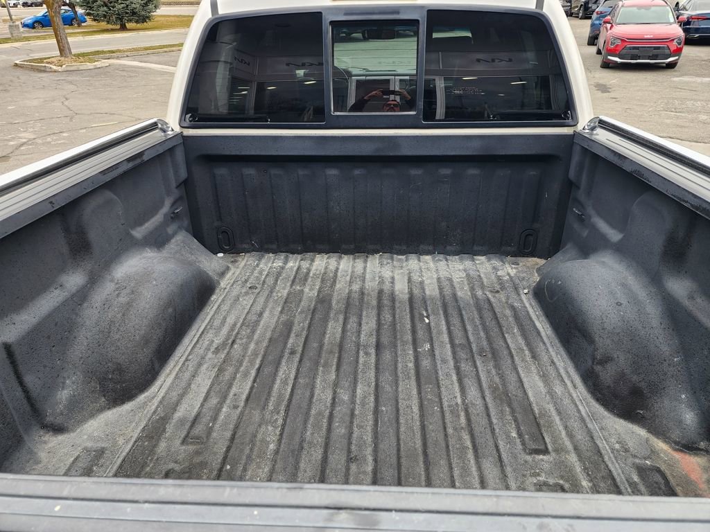 Used 2013 Ford F150 Limited image 16