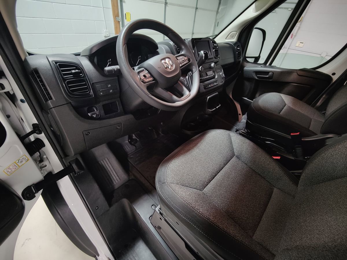 Used 2025 RAM ProMaster 2500 w/ Convenience Group FWD image 26