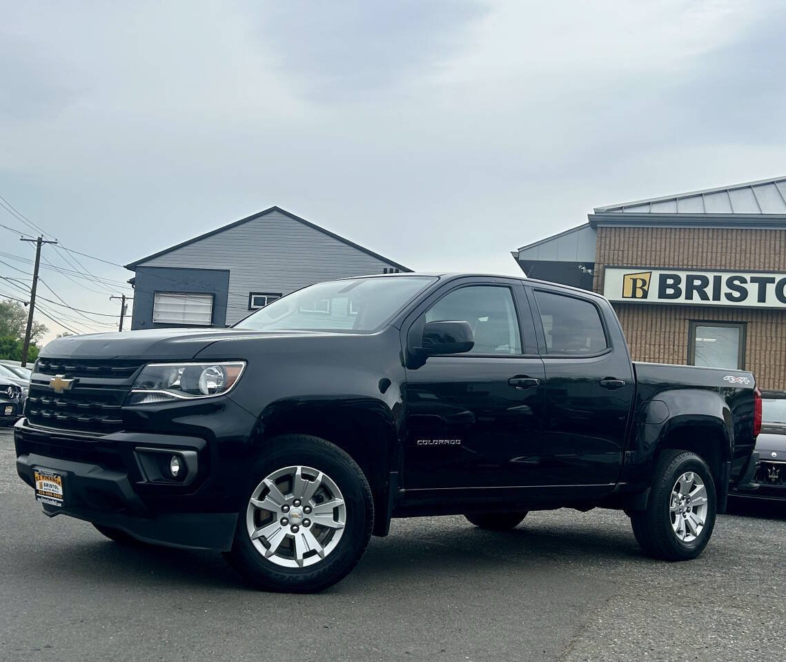 Used 2022 Chevrolet Colorado LT w/ LT Convenience Package AWD/4WD image 2
