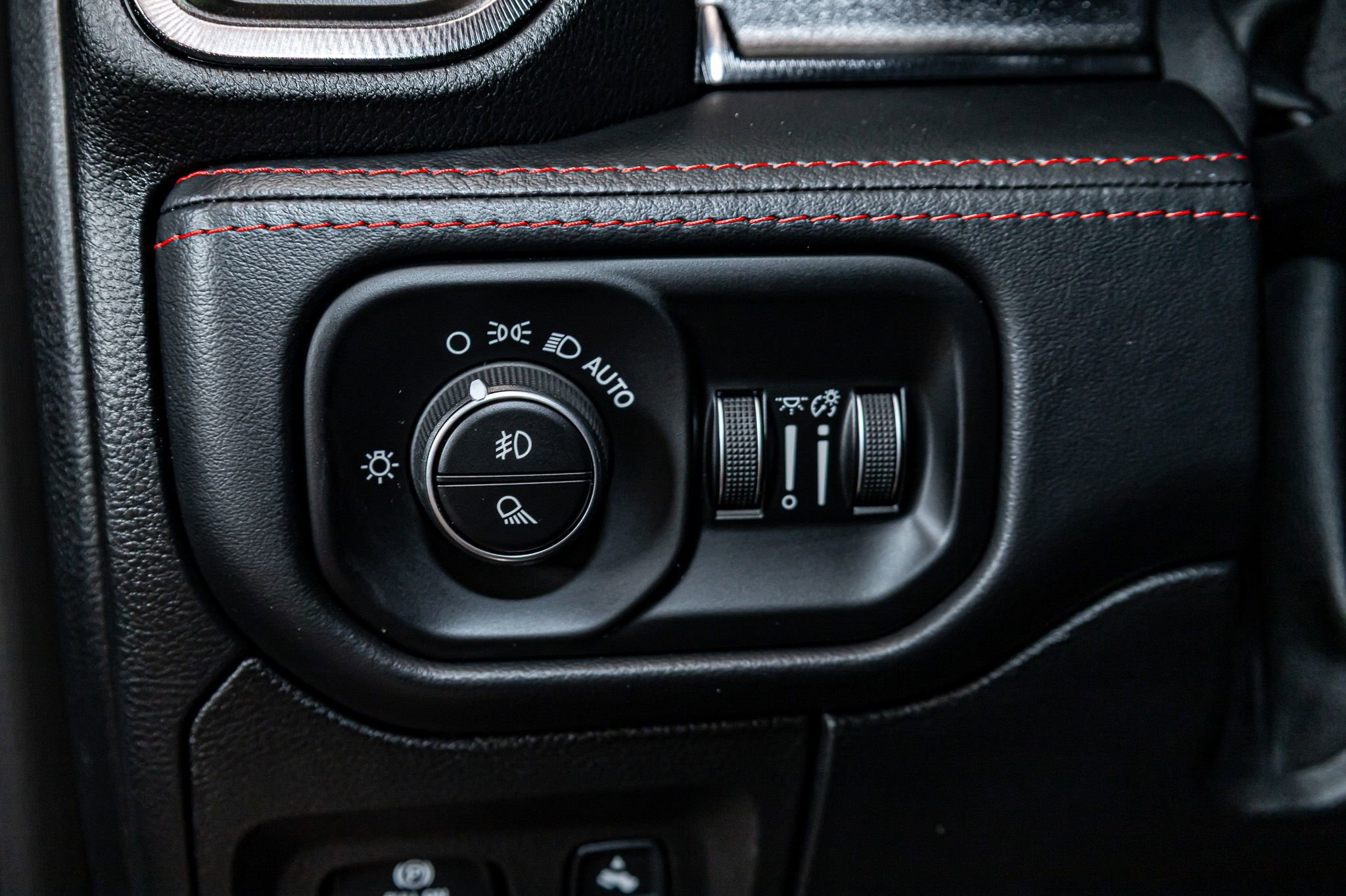 Used 2021 RAM 1500 TRX w/ TRX Lanuch Edition image 21