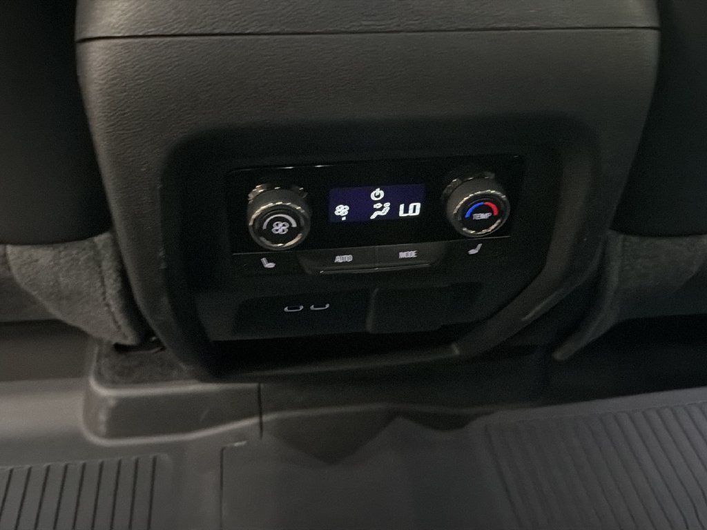 New 2027 Chevrolet Traverse RS w/ LPO, Floor Liner Package AWD/4WD image 15