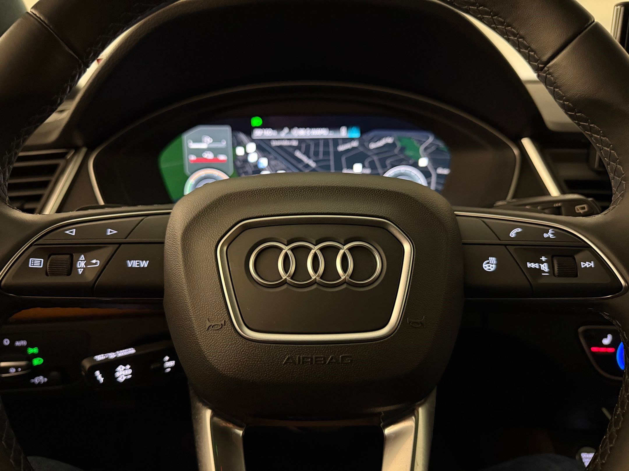 Certified 2022 Audi Q5 e Premium Plus w/ Premium Plus Package AWD/4WD image 17