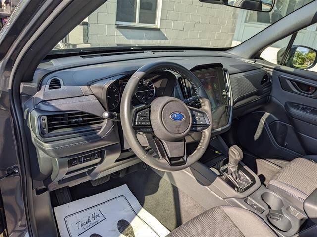 Used 2025 Subaru Forester Premium AWD/4WD image 10