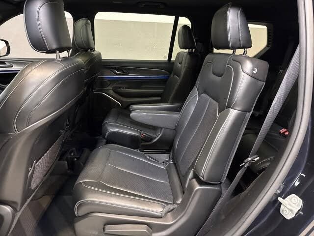 Used 2023 Jeep Grand Cherokee L Overland AWD/4WD image 37