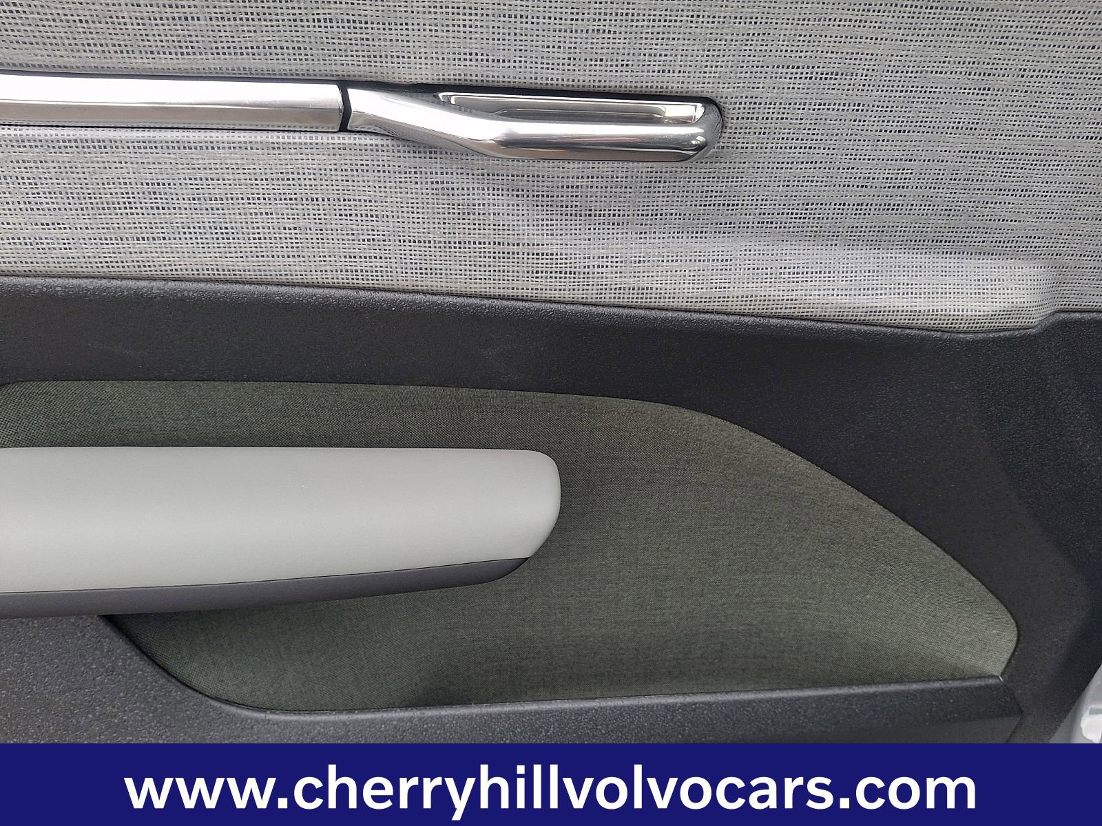 New 2026 Volvo EX30 Cross Country Ultra w/ Protection Package Premier image 9