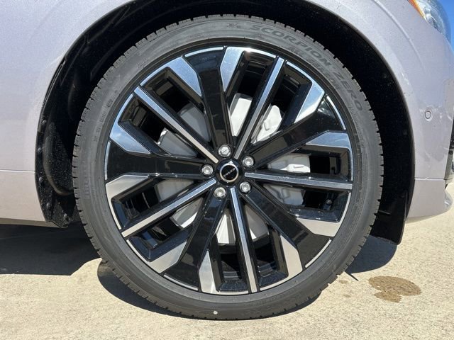 New 2026 Volvo XC60 T8 Ultra w/ Protection Package Premier image 9