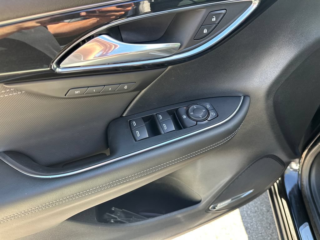 Used 2025 Buick Envision Preferred AWD/4WD image 17