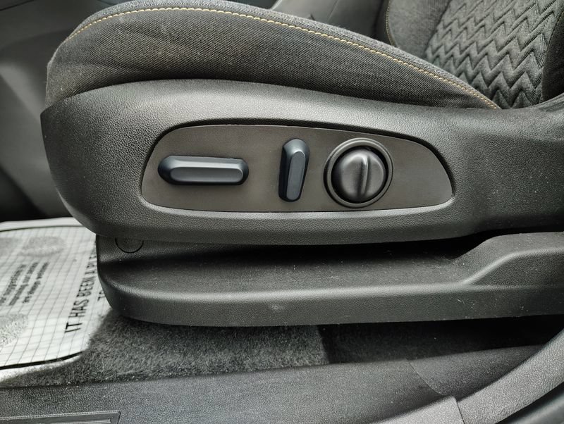 Used 2024 Chevrolet Equinox LT AWD/4WD image 13