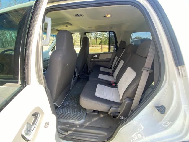 Used 2006 Ford Expedition XLT image 14