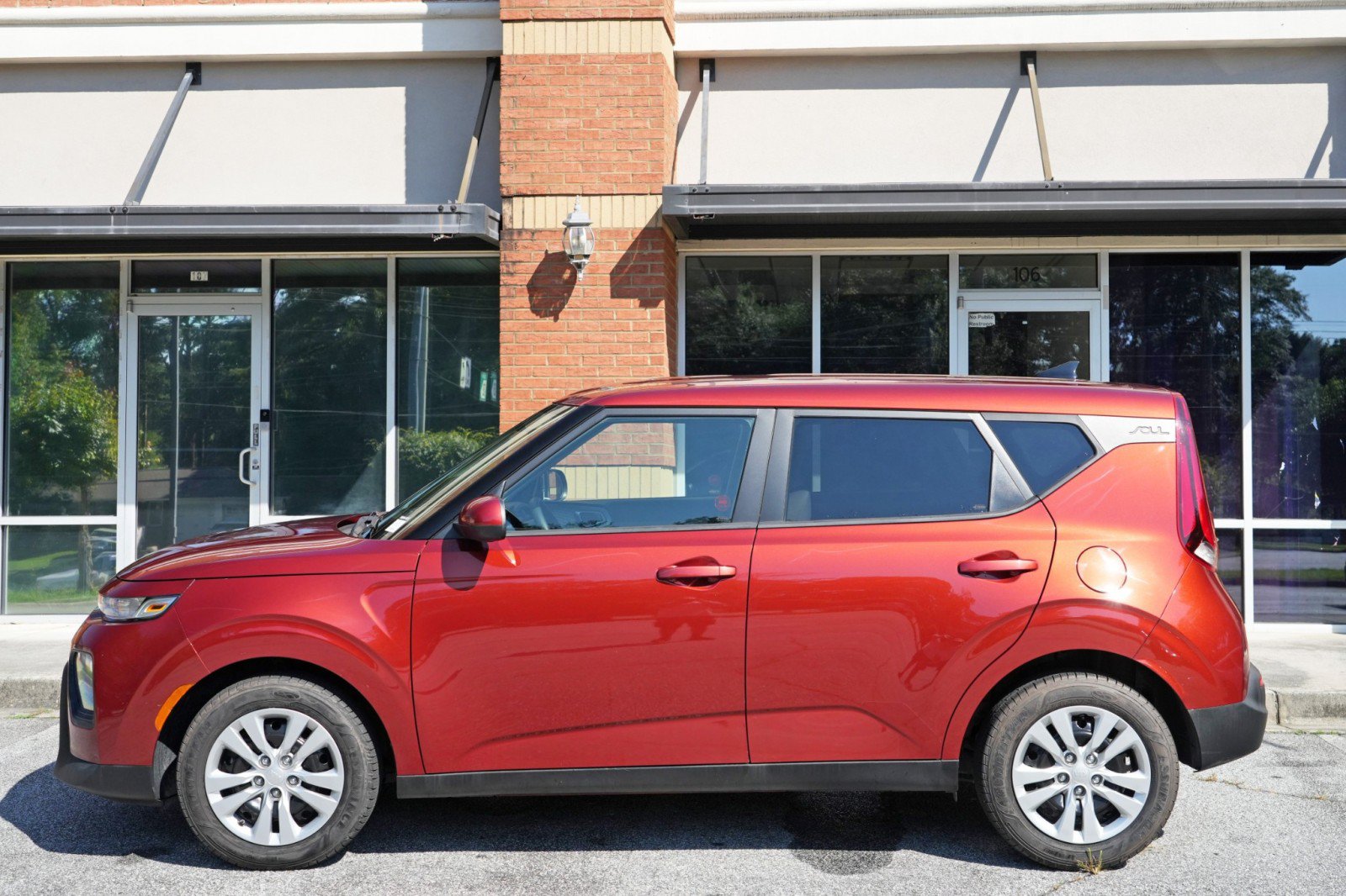 Used 2021 Kia Soul LX FWD image 39