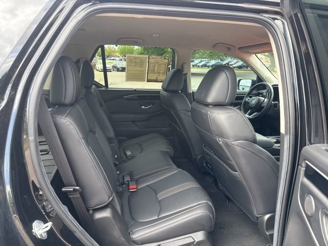 Used 2025 Honda Pilot EX-L image 16