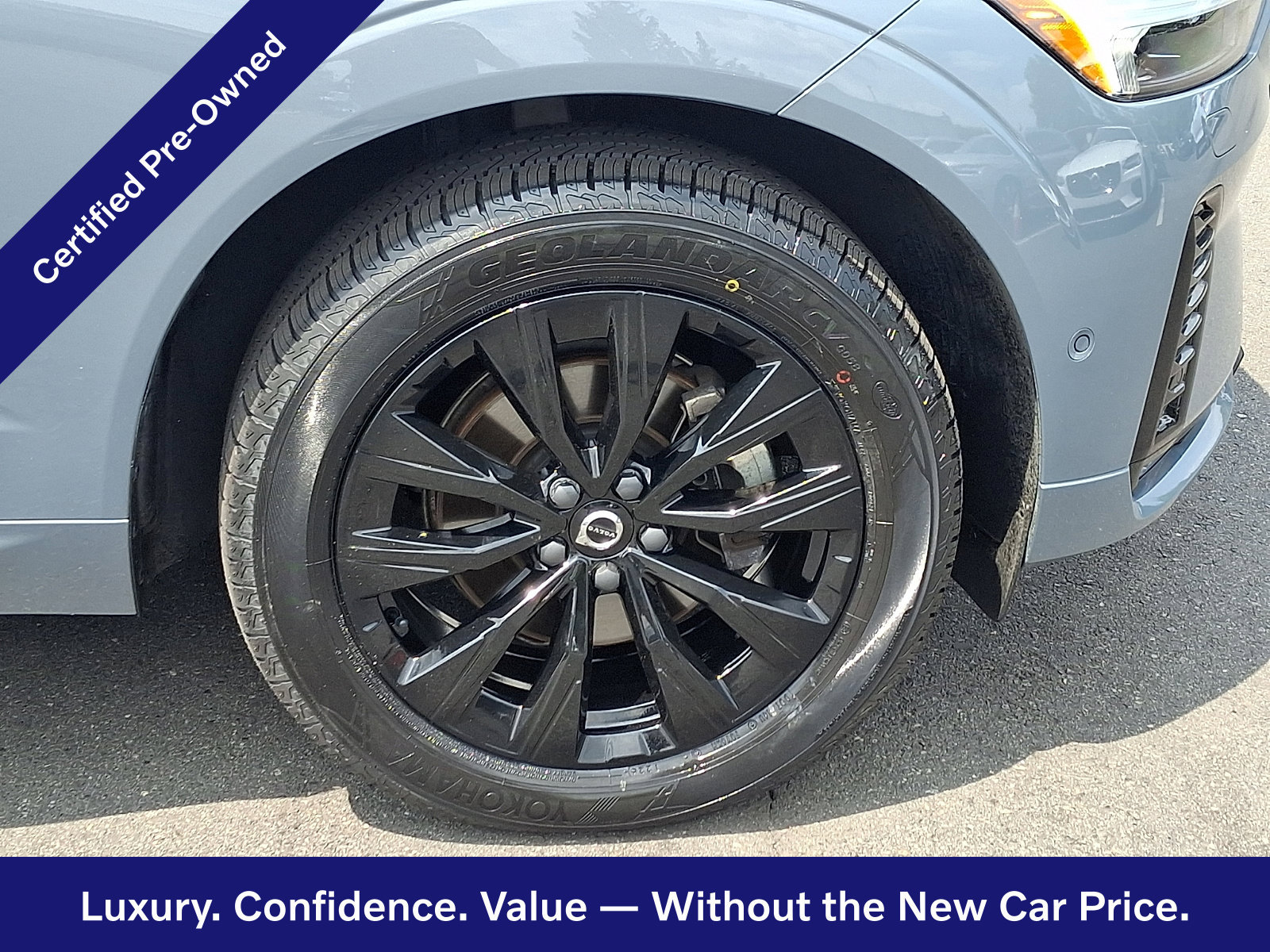 Certified 2024 Volvo XC60 B5 Plus w/ Climate Package AWD/4WD image 9