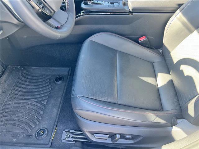 Used 2024 Toyota Prius Prime Premium image 9