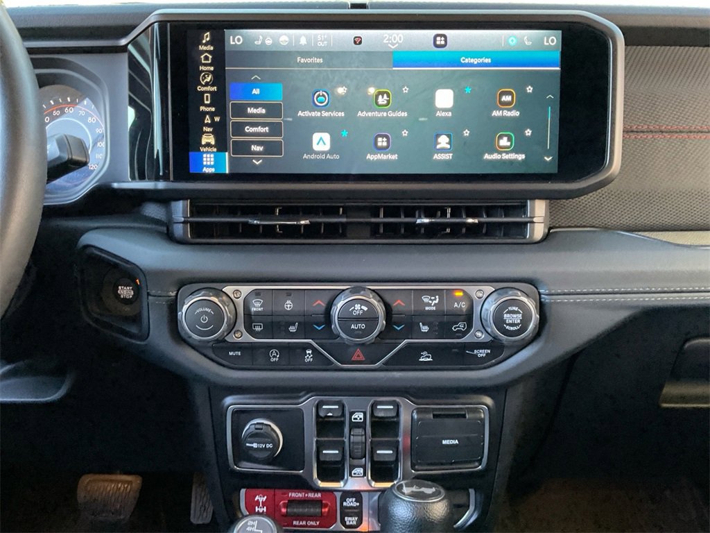 Used 2024 Jeep Wrangler Unlimited Rubicon w/ Technology Group image 12