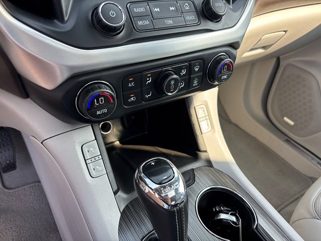 Used 2017 GMC Acadia SLT FWD image 26