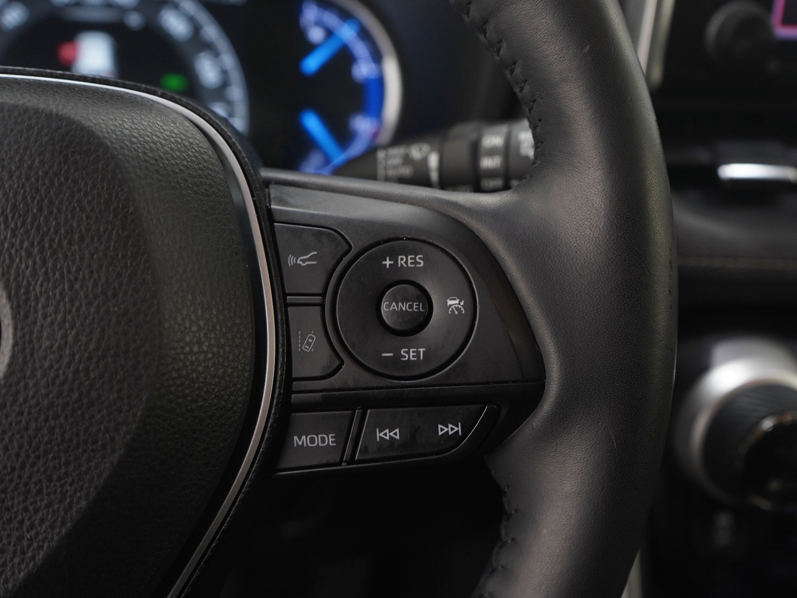 Used 2019 Toyota RAV4 Limited image 27