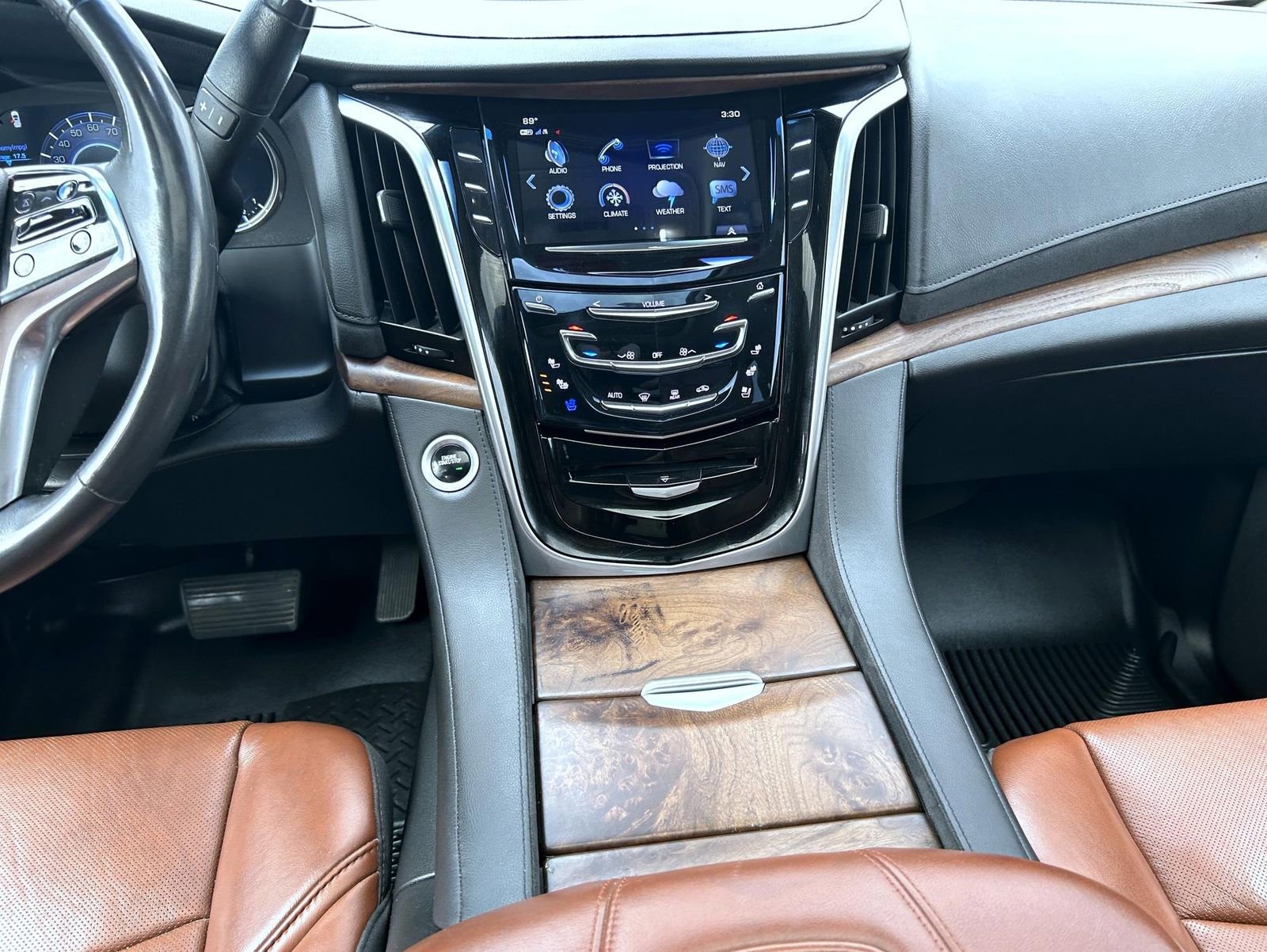 Used 2020 Cadillac Escalade Luxury image 18