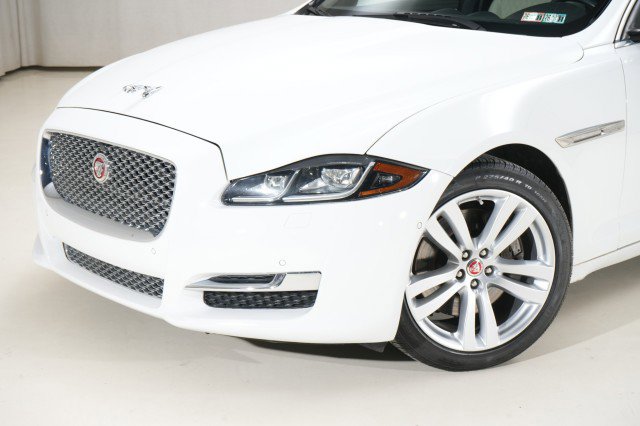 Used 2016 Jaguar XJ L Portfolio image 5