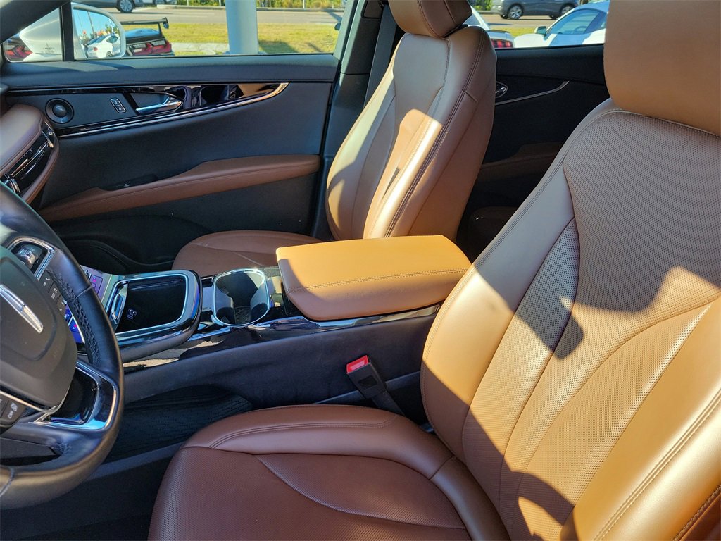 Used 2022 Lincoln Nautilus Reserve image 19