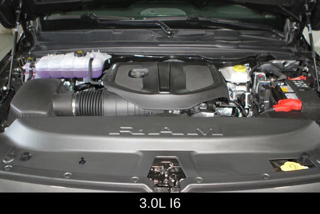 New 2027 RAM 1500 Laramie w/ Laramie Preferred Package AWD/4WD image 3