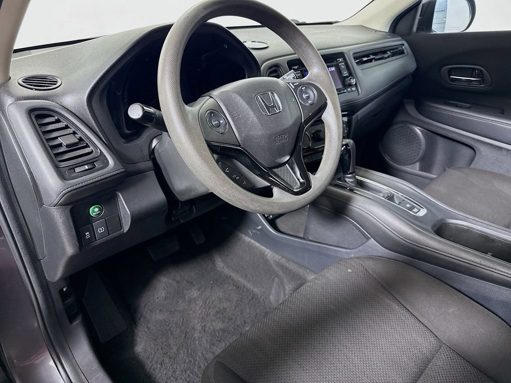 Used 2017 Honda HR-V LX image 10