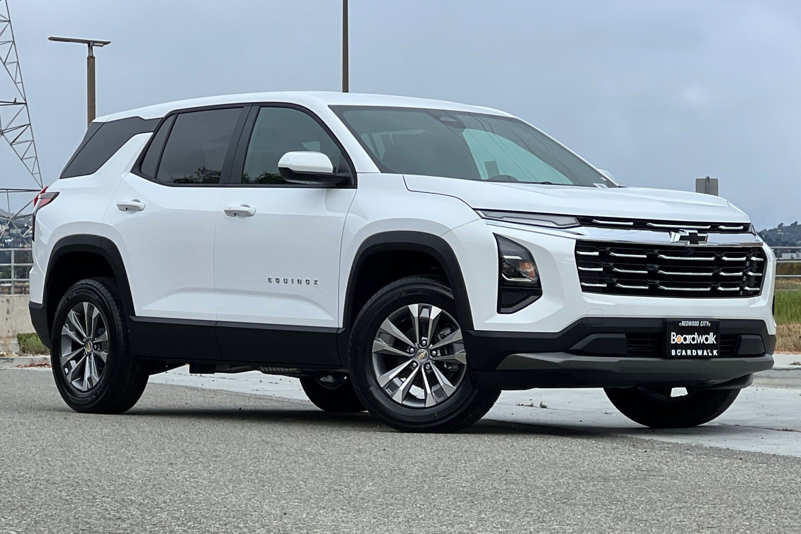 New 2026 Chevrolet Equinox LT image 2