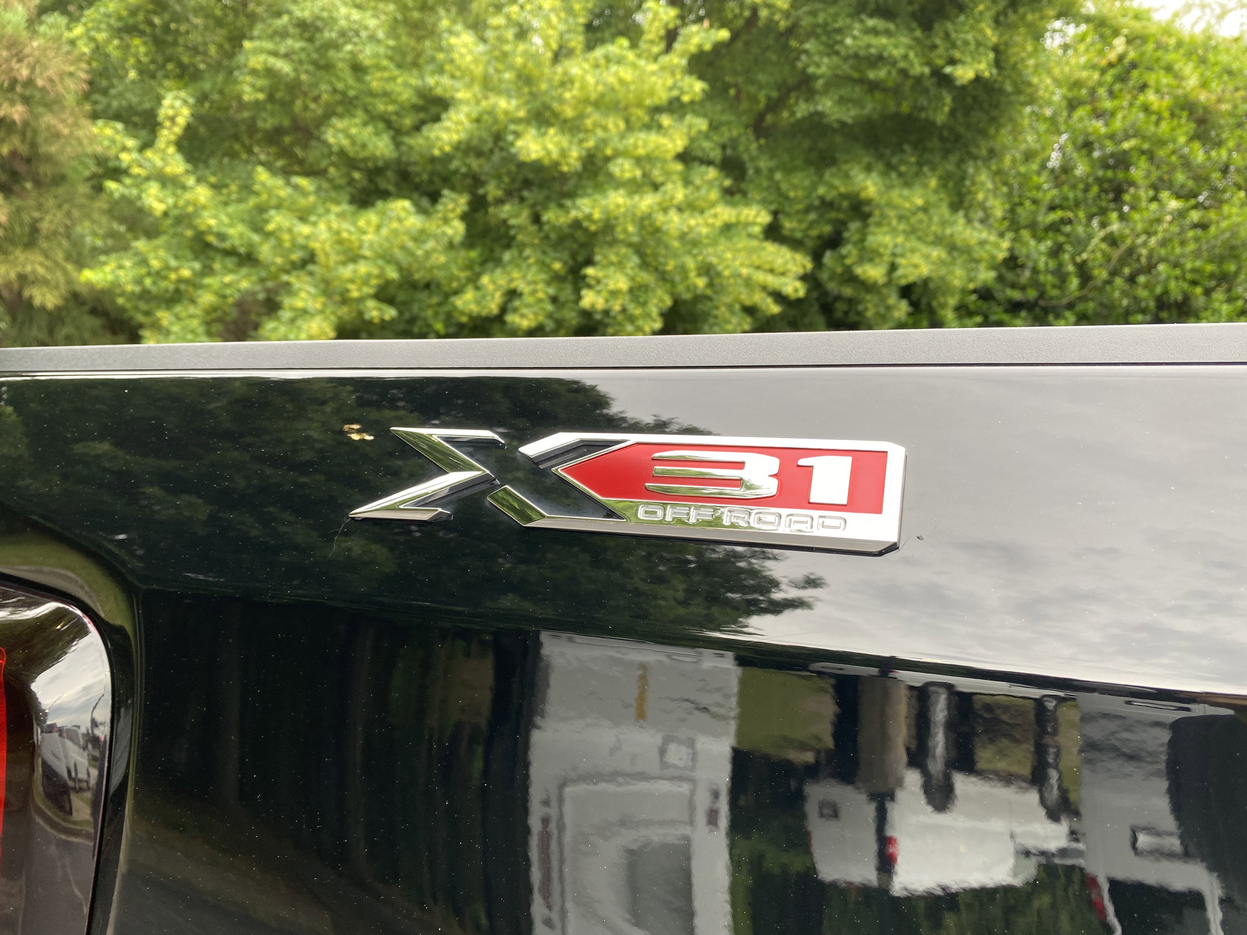 Used 2024 GMC Sierra 1500 SLT AWD/4WD image 43