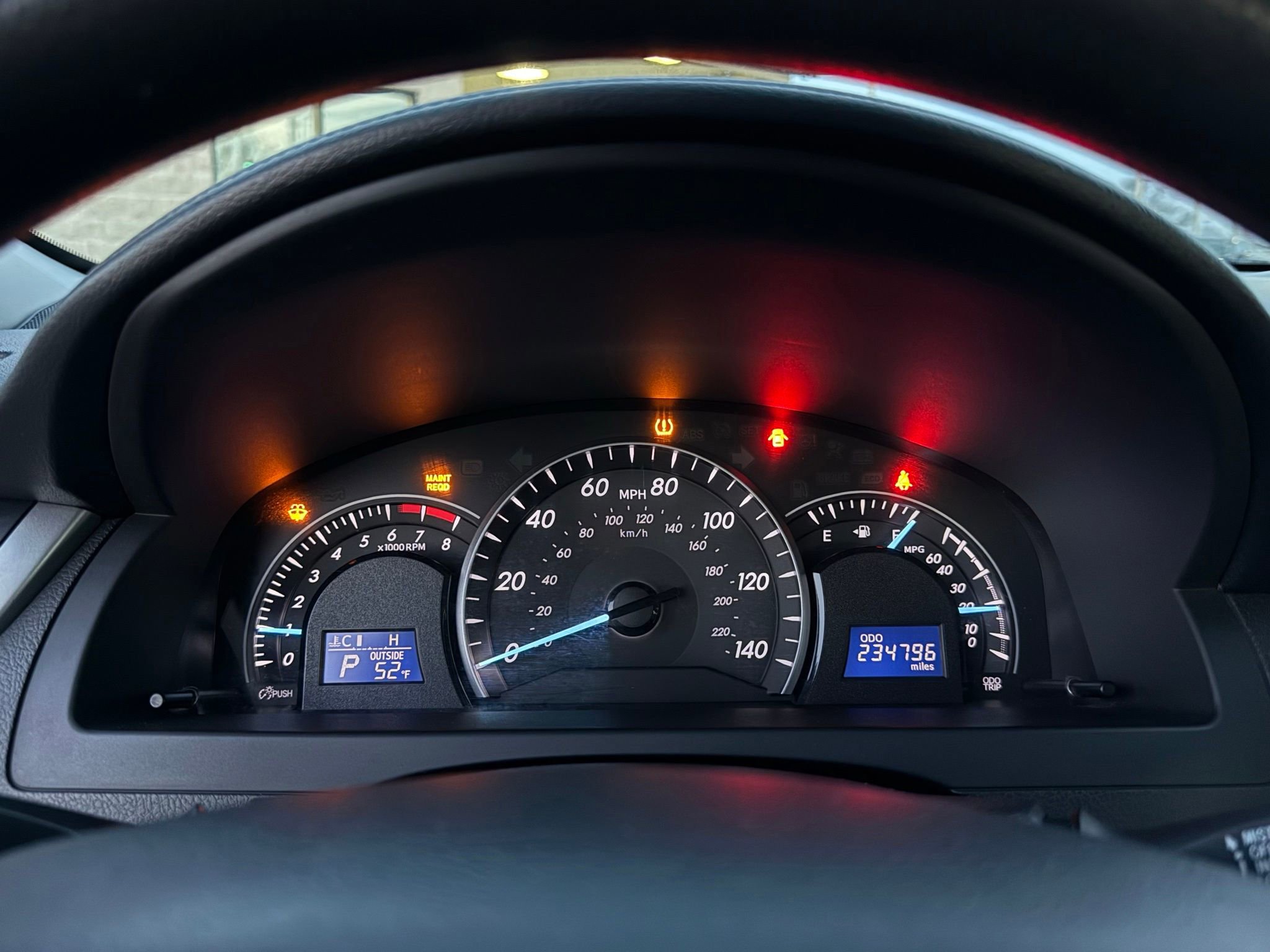 Used 2013 Toyota Camry image 34