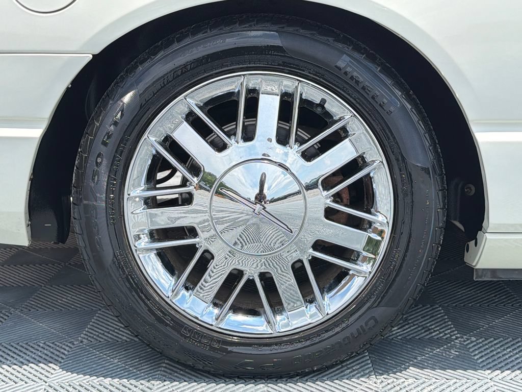 Used 2002 Ford Thunderbird RWD image 16