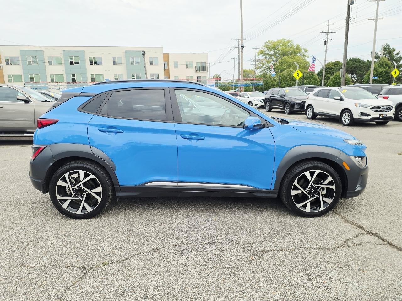 Used 2022 Hyundai Kona Limited FWD image 4