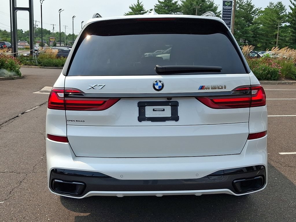 Used 2022 BMW X7 xDrive40i w/ M Sport Package AWD/4WD image 5