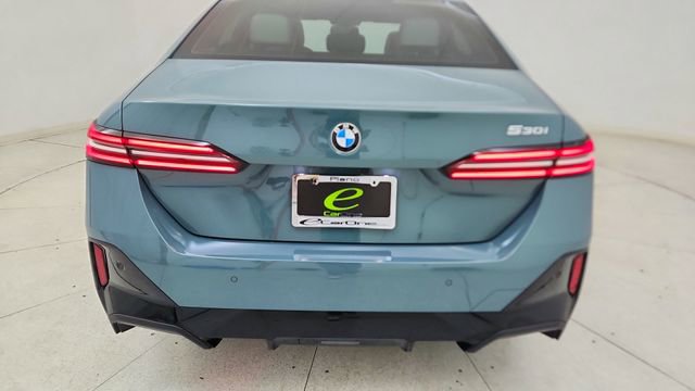 Used 2024 BMW 530i image 12