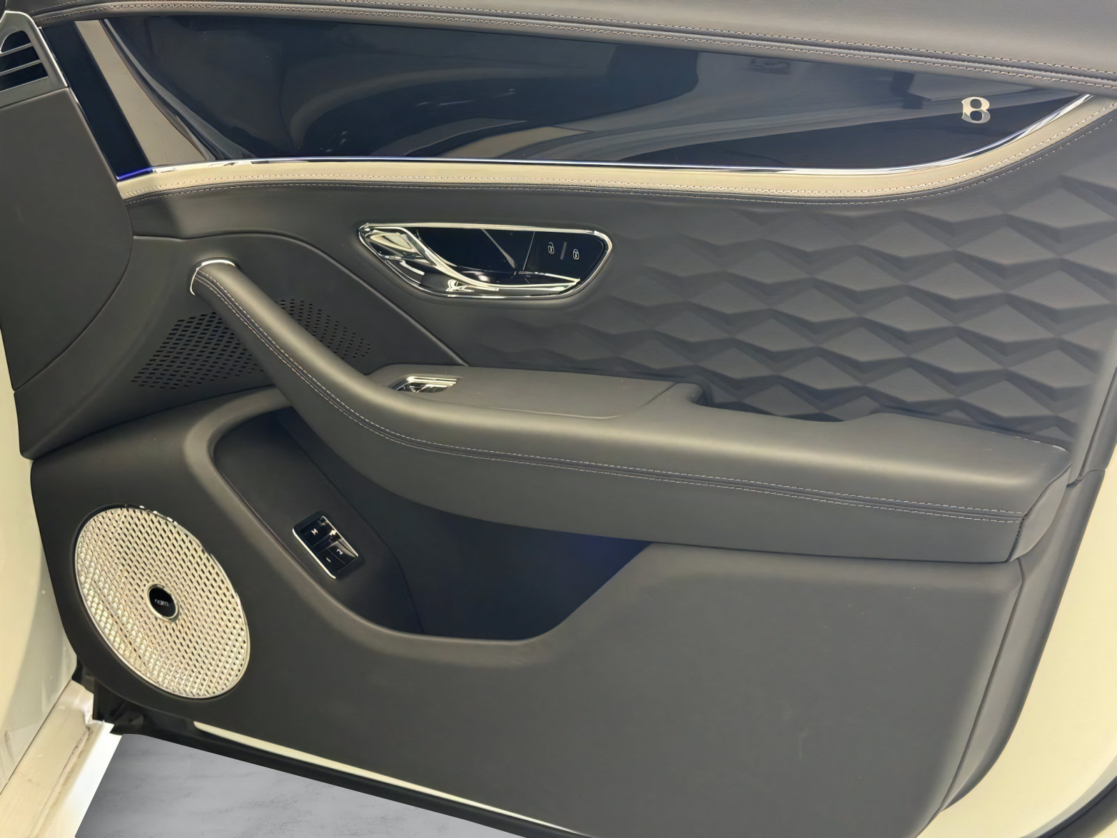 New 2026 Bentley Flying Spur Plug-In Hybrid AWD/4WD image 56