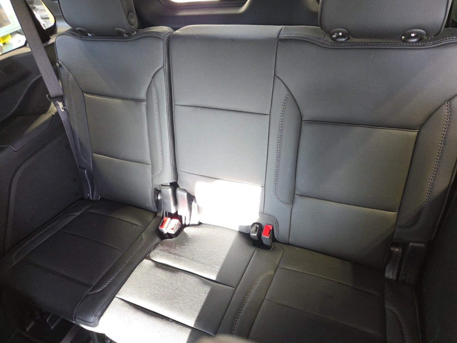 Used 2024 GMC Yukon Denali w/ Advanced Technology Package AWD/4WD image 10