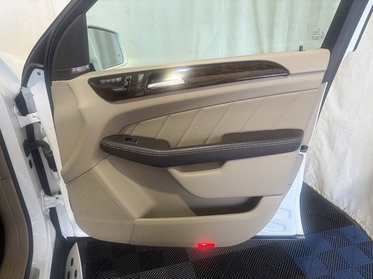 Used 2016 Mercedes-Benz GL 450 4MATIC image 10
