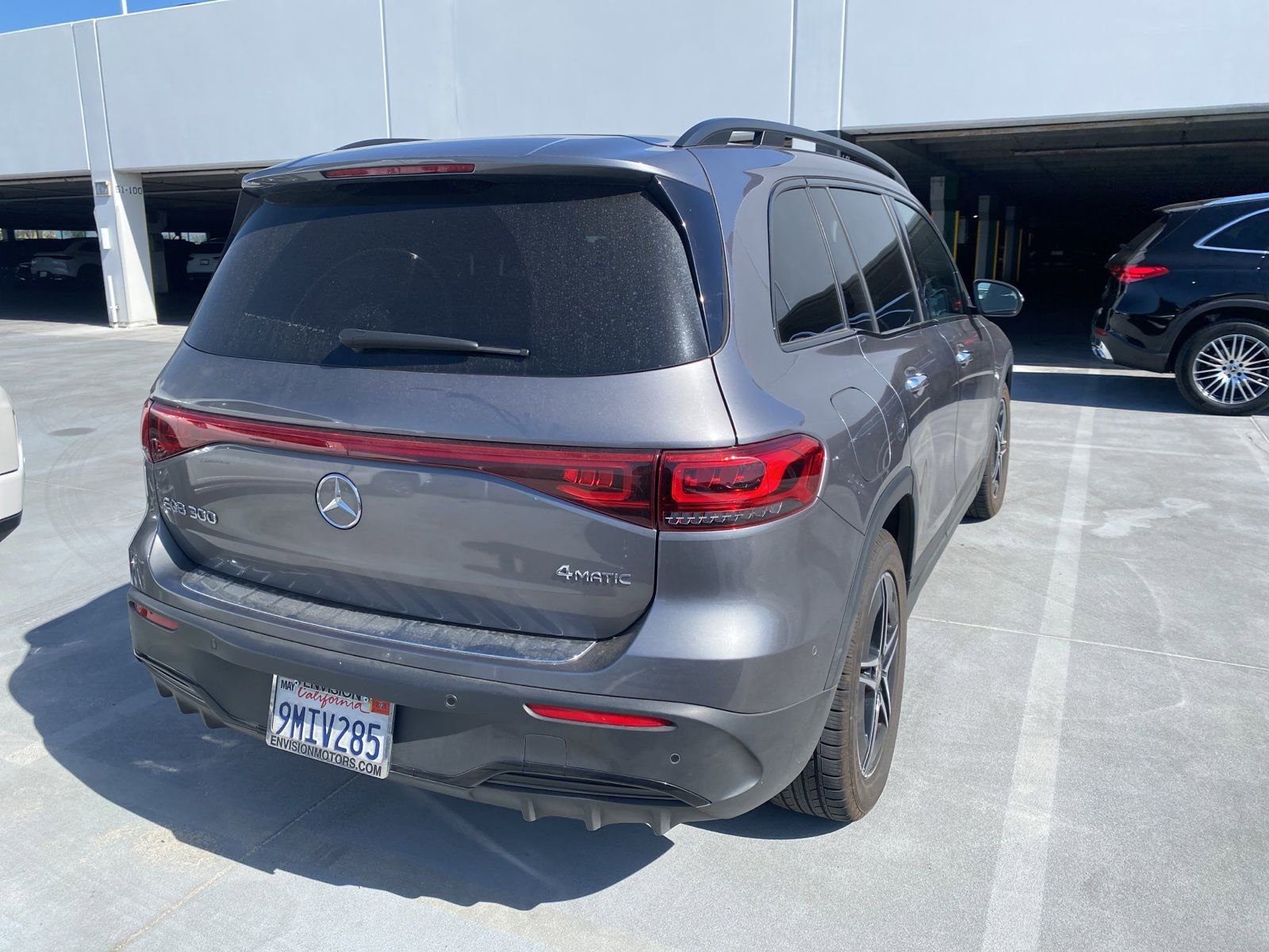 Used 2023 Mercedes-Benz EQB 300 4MATIC image 3