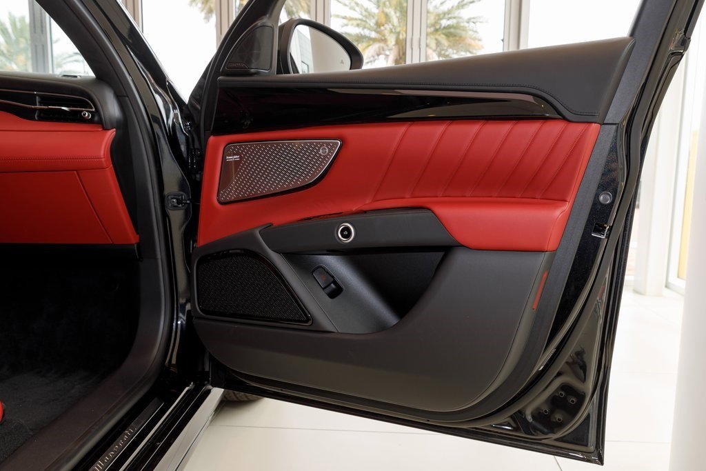 New 2025 Maserati Grecale Modena image 38