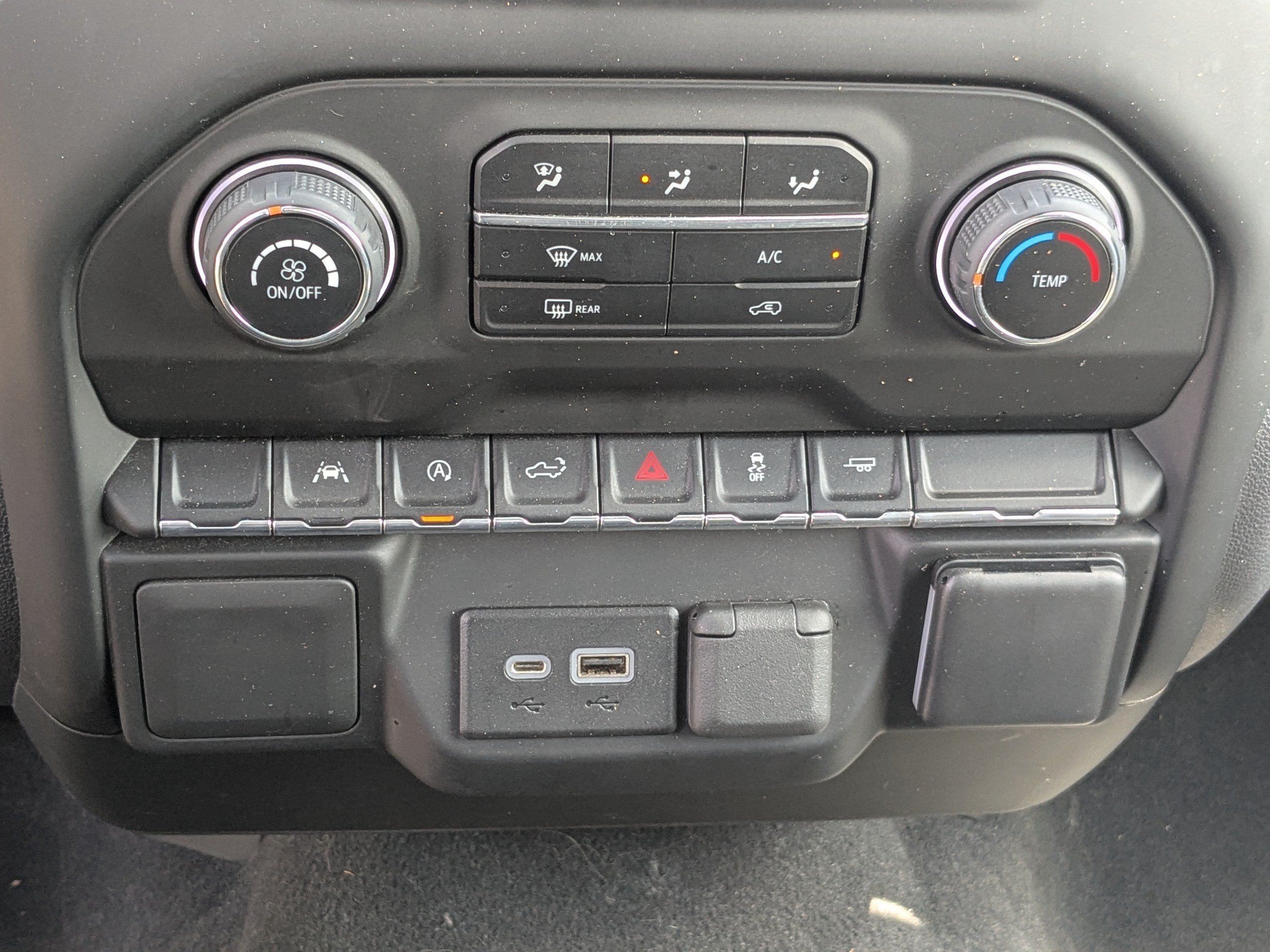 Used 2023 Chevrolet Silverado 1500 Custom w/ LPO, Dark Essentials Package RWD image 17