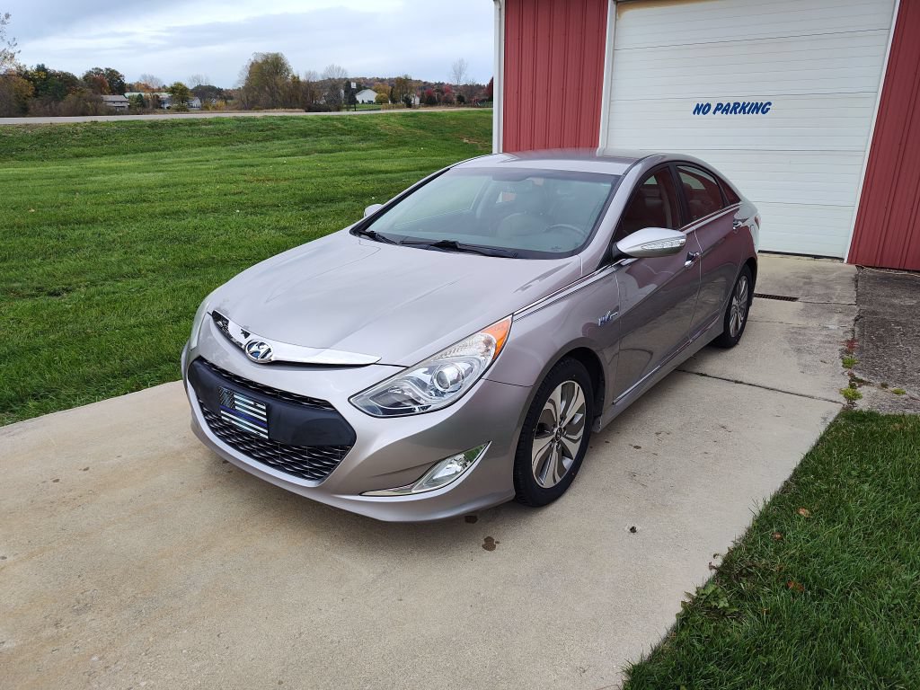 Used 2013 Hyundai Sonata Limited FWD image 1