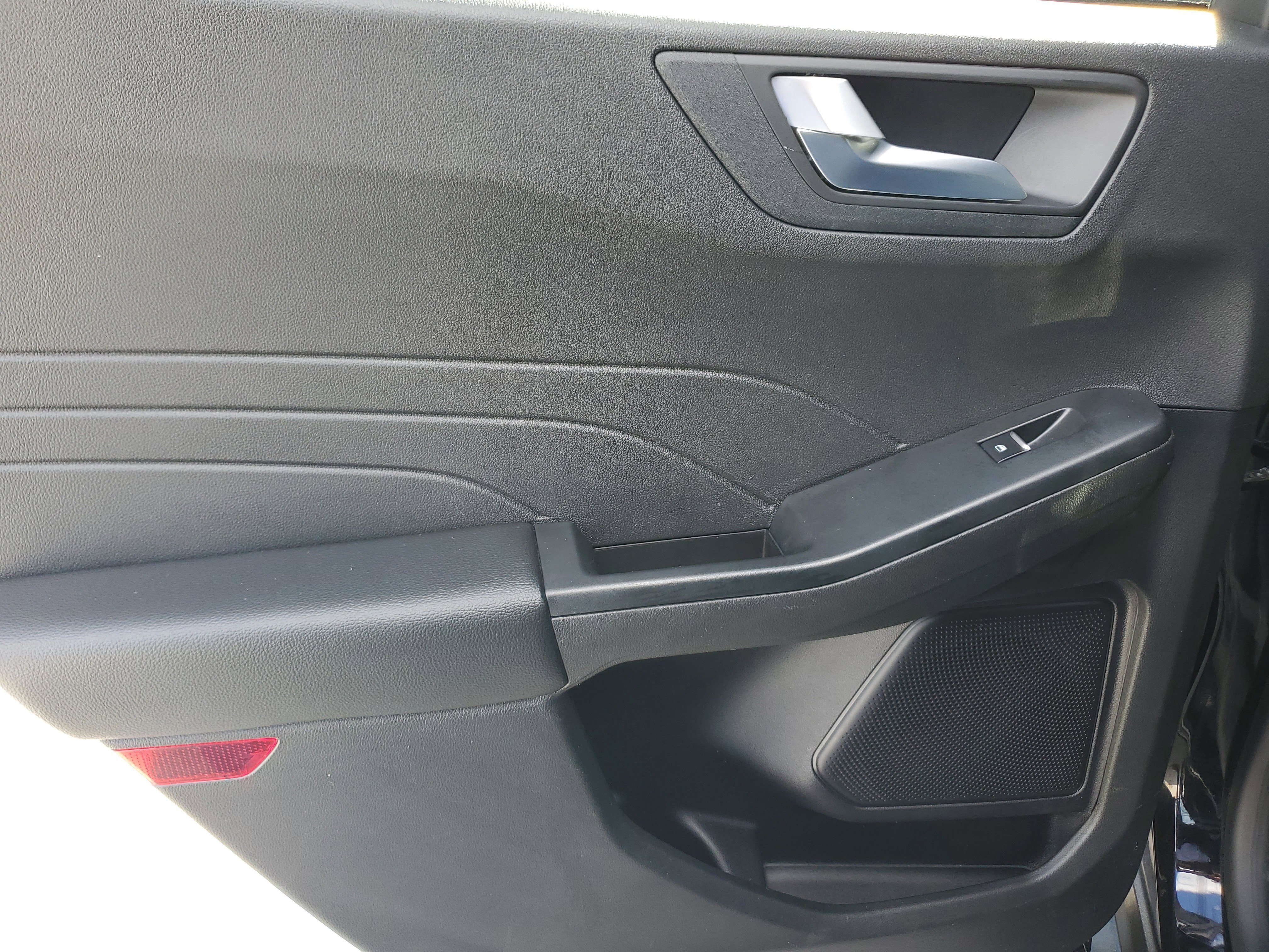 Certified 2024 Ford Escape ST-Line w/ Tech Pack #1 image 21