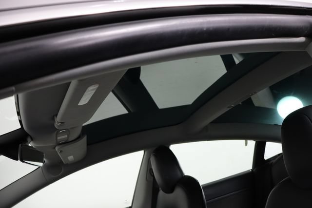 Used 2019 Tesla Model 3 Long Range RWD image 21