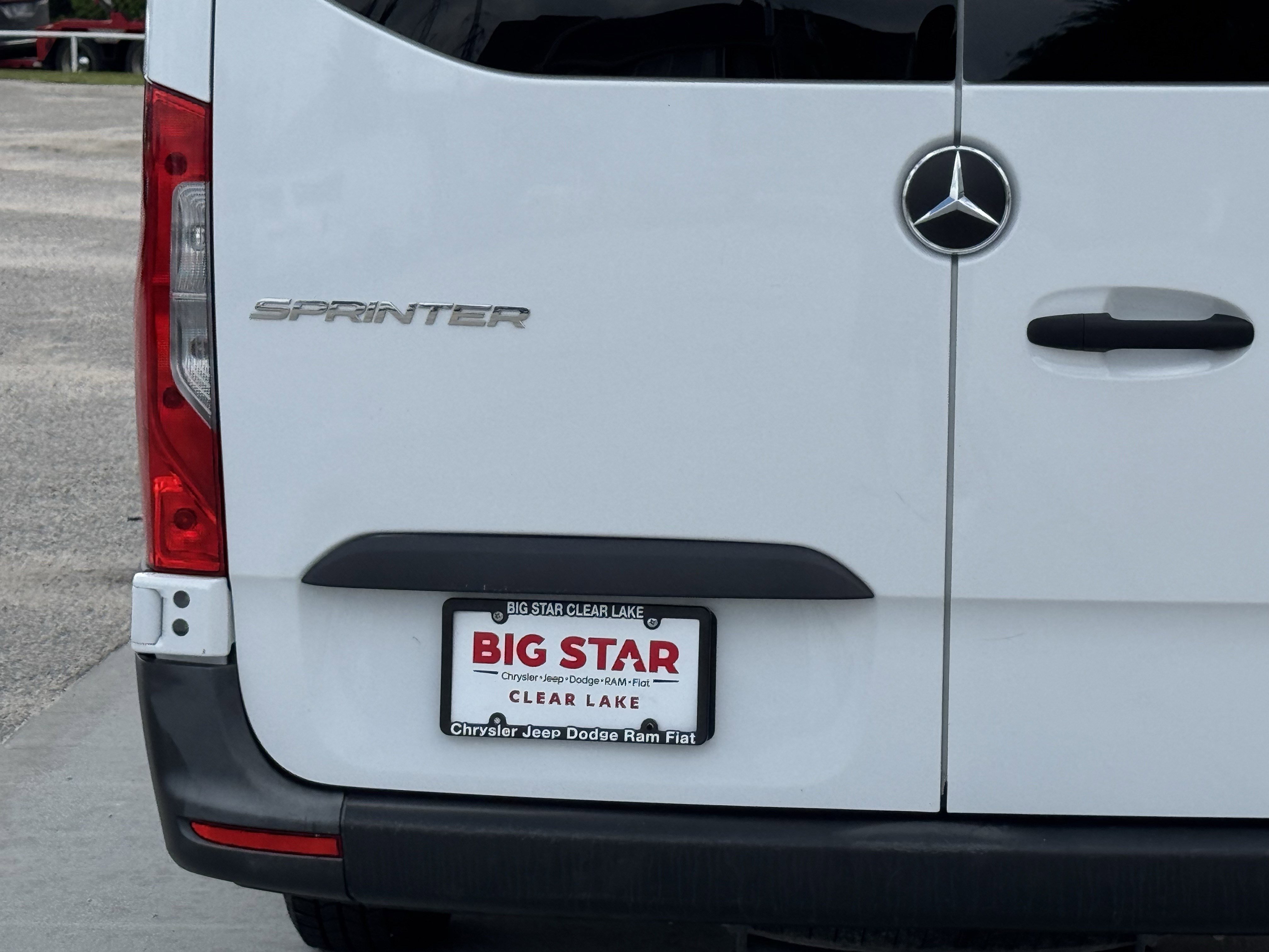 Used 2025 Mercedes-Benz Sprinter 2500 image 11