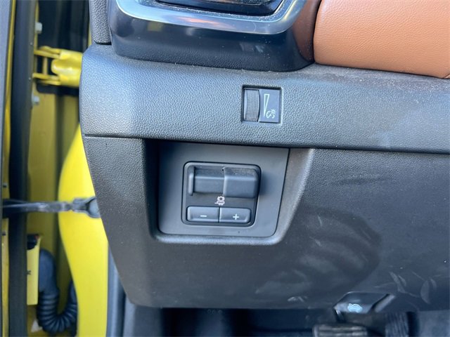 Used 2023 GMC Canyon AT4 w/ AT4 Premium Package image 18