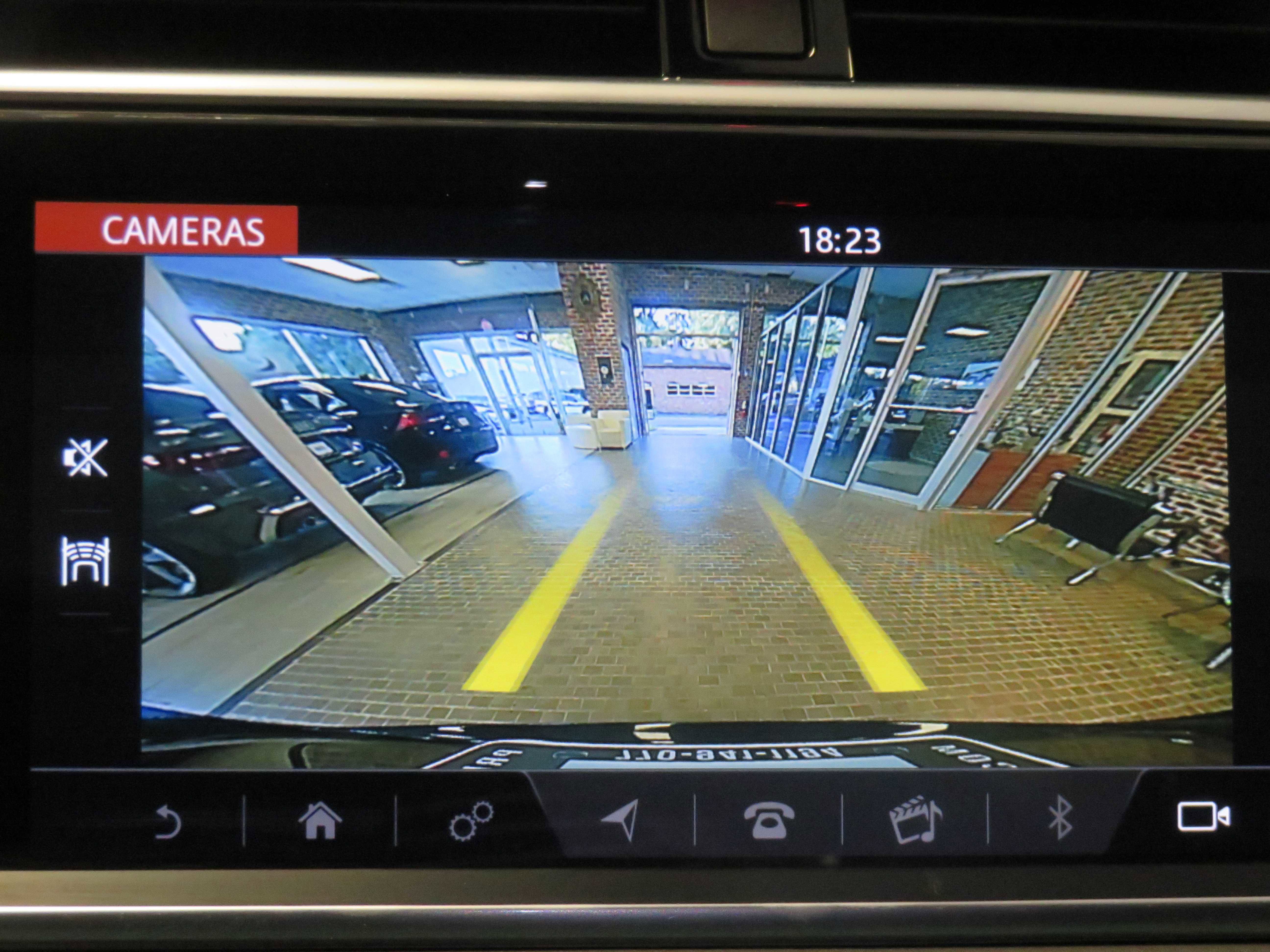 Used 2020 Land Rover Range Rover Evoque SE image 38