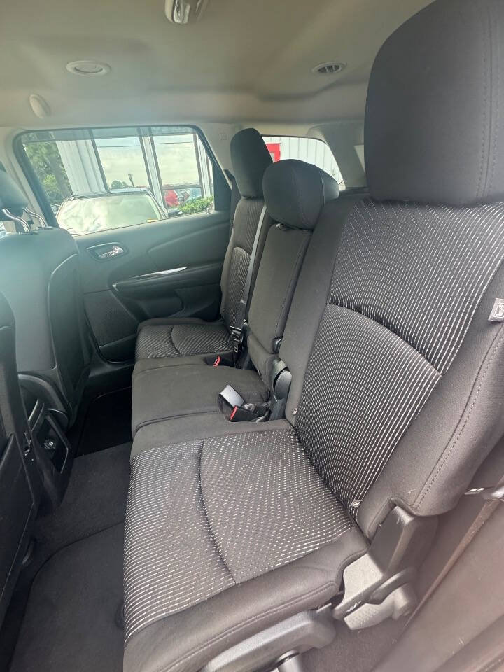 Used 2016 Dodge Journey SXT w/ Blacktop Package FWD image 17